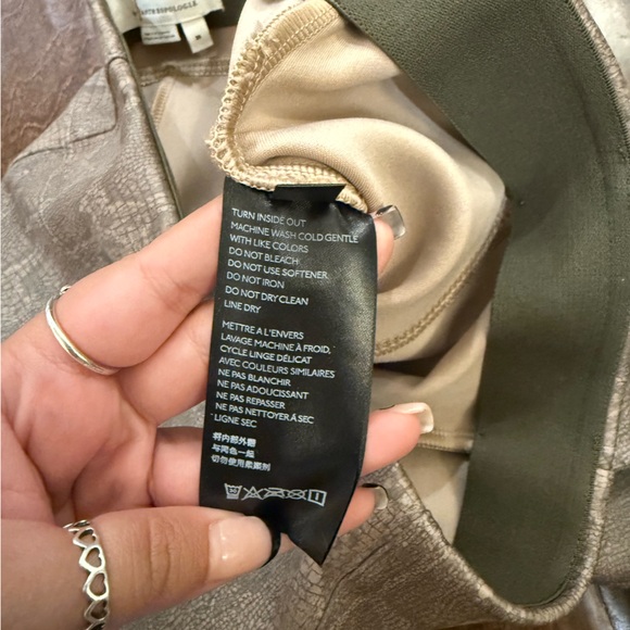 Anthropologie Carbon Snake Print Pull On Zipper Ankle Ponte Legging Pant Size 29 - Picture 8 of 10